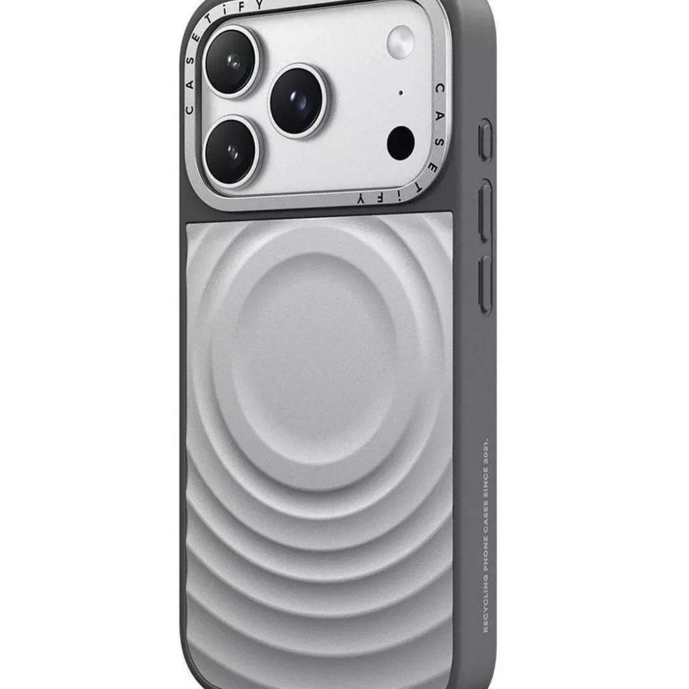 CHROMATIC:HUES 聯名權志龍GD 金屬波紋防摔手機殼 適用 iPhone 18 - 15系列